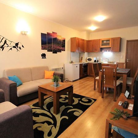 Pine Tree Apartment 3 - B3 Bansko Bagian luar foto