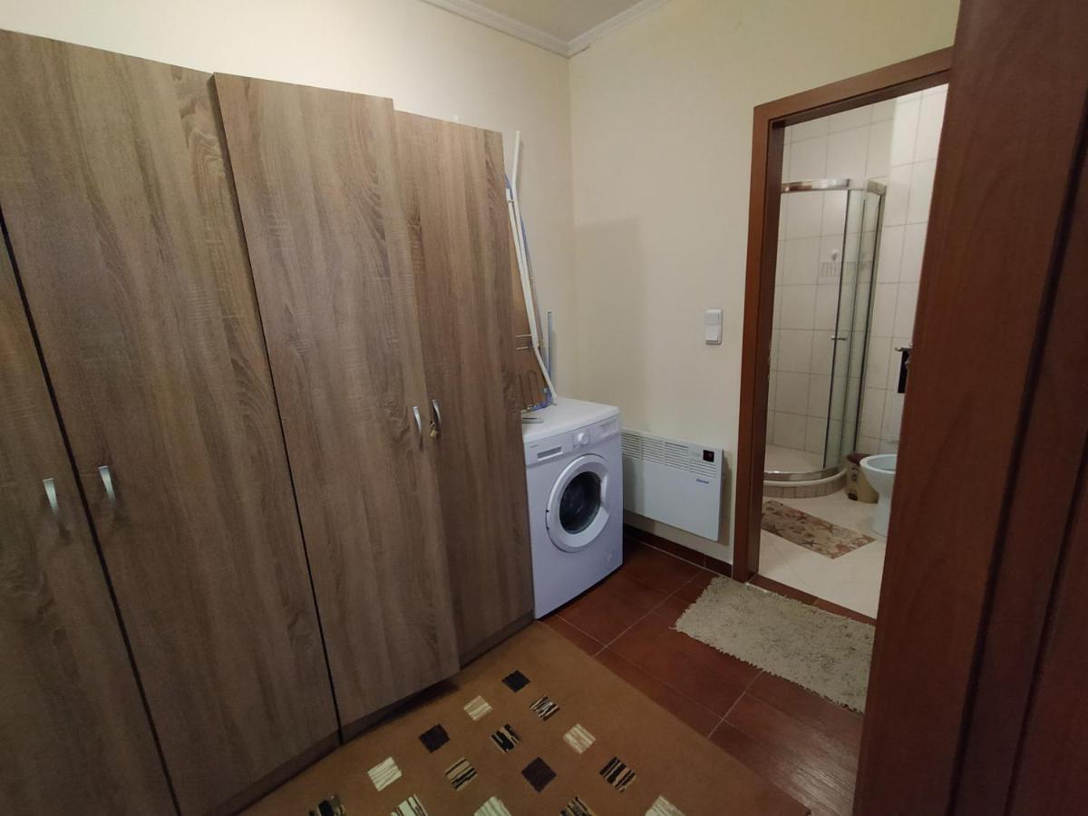 Pine Tree Apartment 3 - B3 Bansko Bagian luar foto