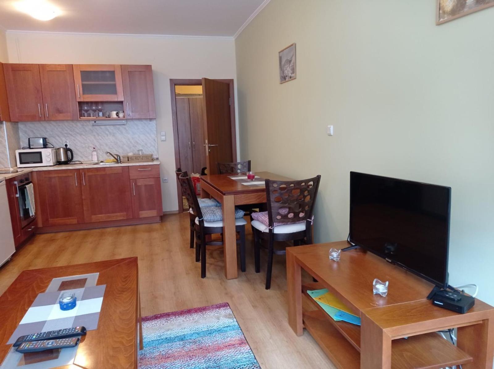 Pine Tree Apartment 3 - B3 Bansko Bagian luar foto