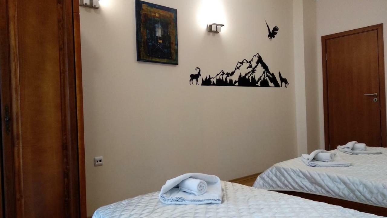 Pine Tree Apartment 3 - B3 Bansko Bagian luar foto