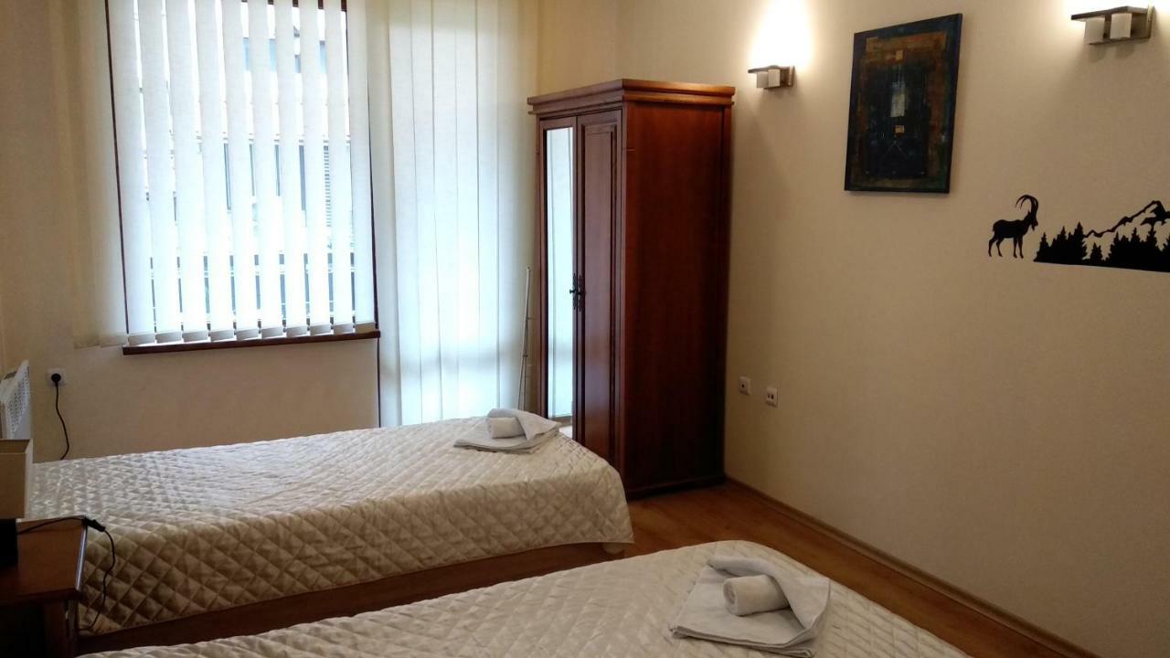 Pine Tree Apartment 3 - B3 Bansko Bagian luar foto