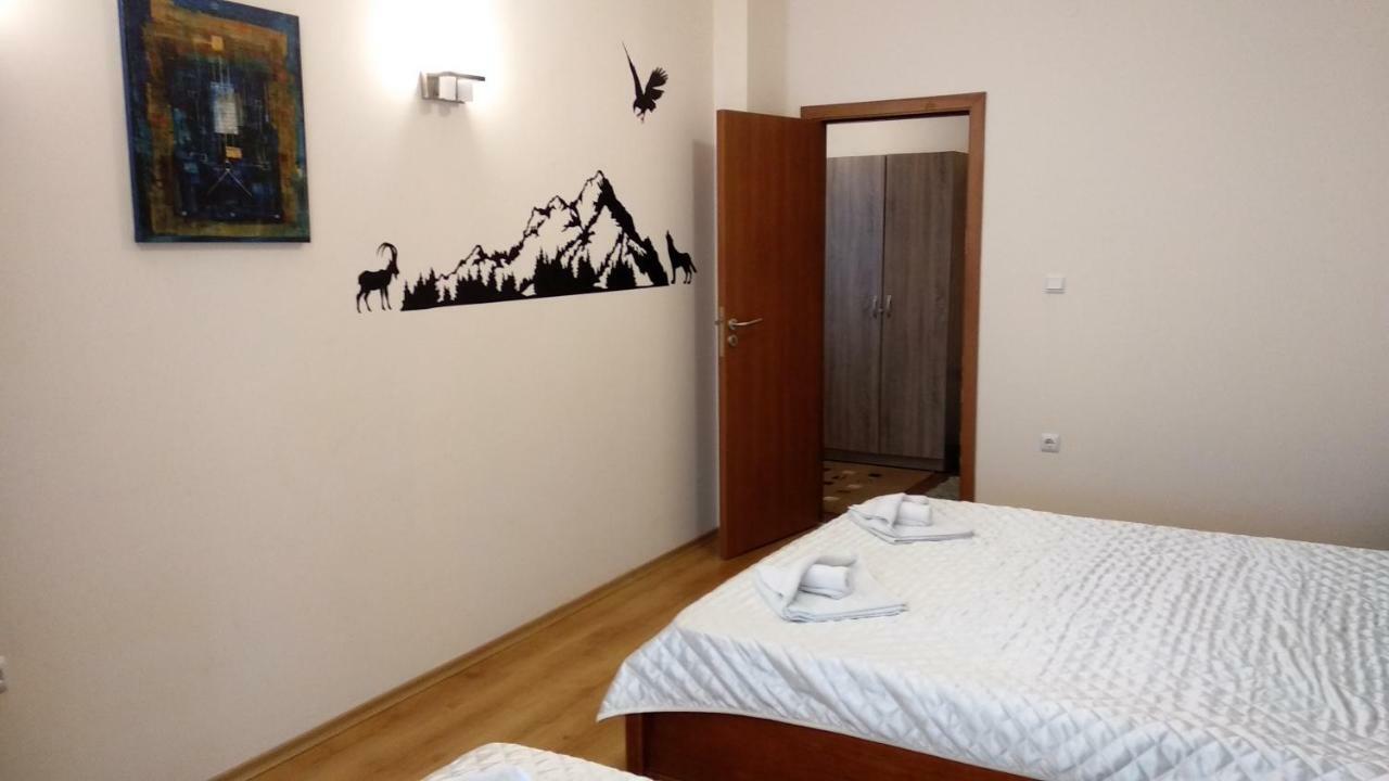 Pine Tree Apartment 3 - B3 Bansko Bagian luar foto